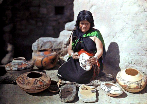 Famous for revitalizing Hopi pottery by creating a contemporary style inspired by prehistoric ceramics, this Hopi-Tewa potter's name is still known for her contribution to Southwestern pottery.