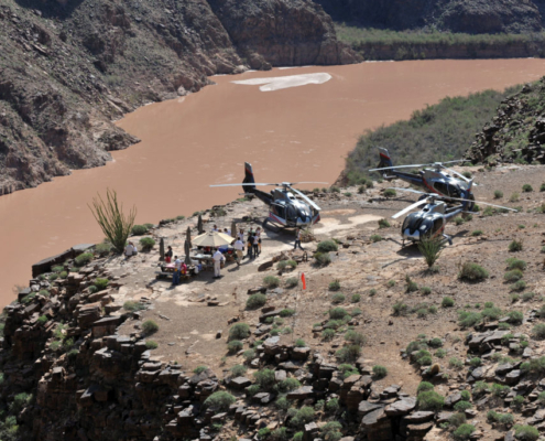 Explore Grand Canyon Floor With Grand Canyon Helicopter Tours